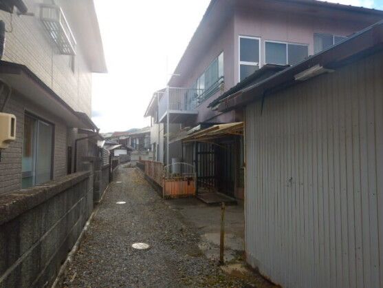 7K House for Sale in Okaya, Nagano - 117.45 sqm on 139.63 sqm Land - Thumbnail 2