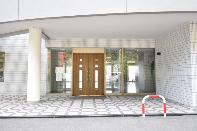 Gran View Iso 1203 2LDK Condo with Sakurajima View in Kagoshima - Thumbnail 2