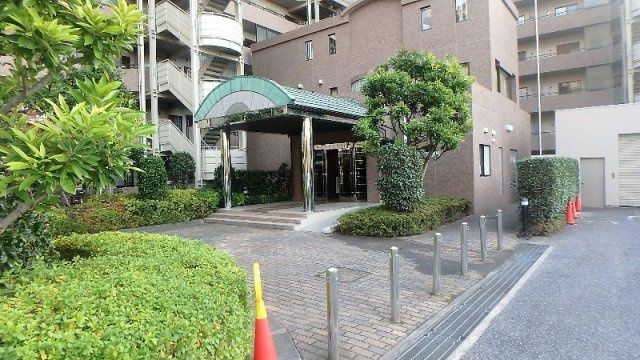 Yono Park Square 9F: Renovated 3LDK Apartment in Saitama - Thumbnail 3