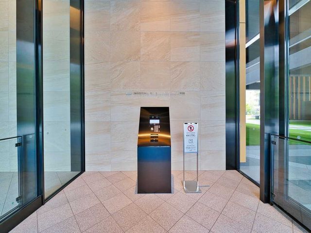 3LDK Apartment for Sale in Koto-ku, Tokyo on 24th Floor - Thumbnail 4
