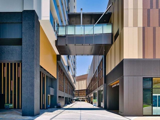 3LDK Apartment for Sale in Koto-ku, Tokyo on 24th Floor - Thumbnail 2