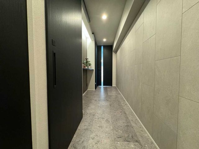 3SLDK Apartment in Chiyoda, Tokyo near Hanzomon Station - Thumbnail 4