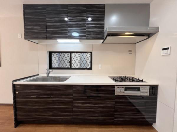 Modern 3LDK House Near Koshien Station in Nishinomiya - Thumbnail 3