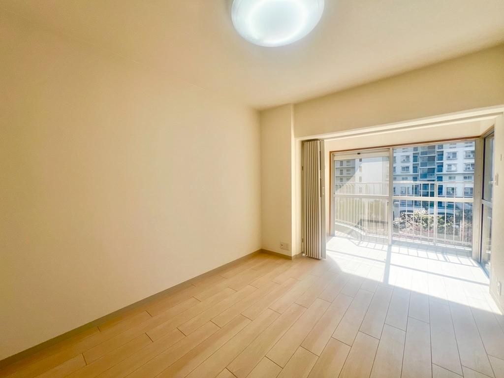 Evergreen Kanooka 3LDK Apartment for Sale in Sakai, Osaka - Thumbnail 4