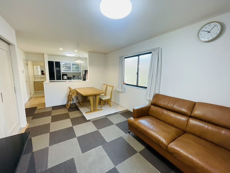 4LDK House for Sale in Quiet Ichikawa, Chiba - 90.46m² - Thumbnail 2