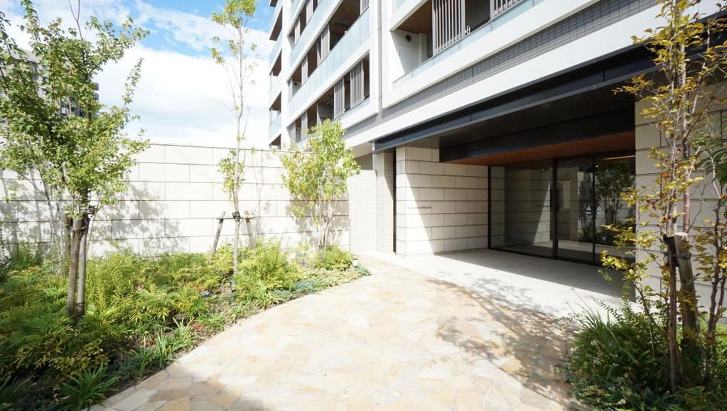 3LDK Apartment for Sale in Yokkaichi, Mie - Pet-Friendly & Modern - Thumbnail 2