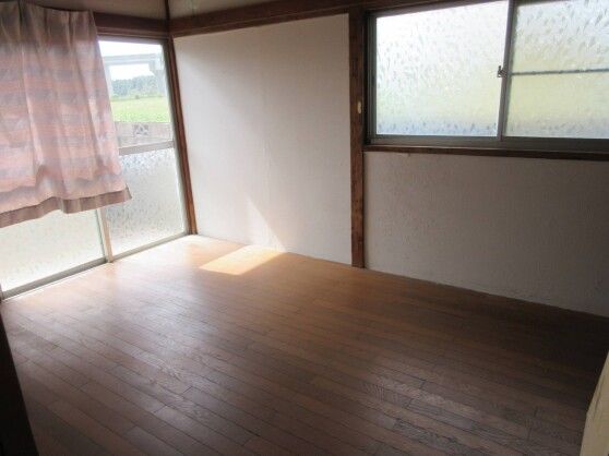 1961 Country House for Sale in Kasama, Ibaraki - 112.45 sqm - Thumbnail 2