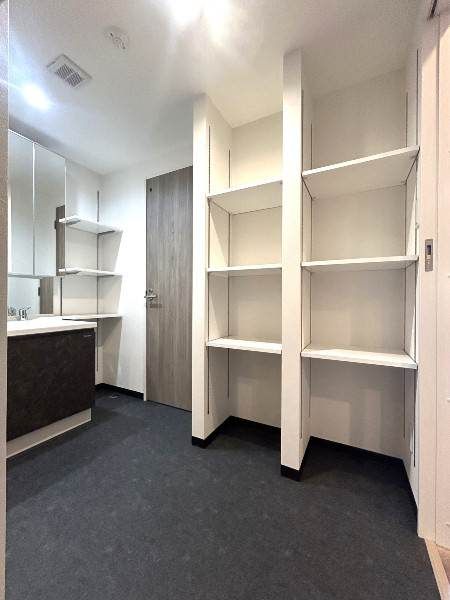 3LDK Apartment in Ginowan, Okinawa - 80.25㎡ - Thumbnail 4