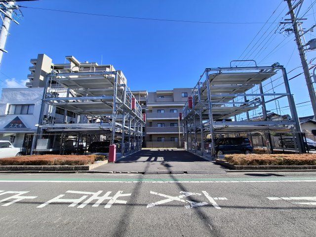 4LDK Apartment with Private Garden in Shizuoka Aoi Ward - Thumbnail 2