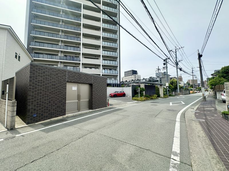 2LDK Apartment for Sale Near Suizenji Koen Station in Kumamoto - Thumbnail 2