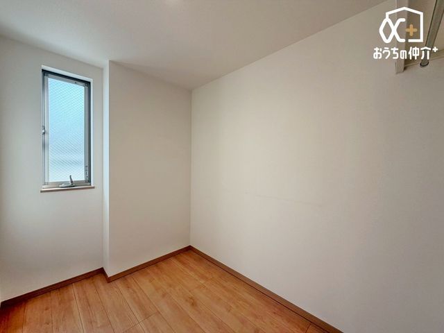 Modern 1LDK House for Sale in Nerima with Built-in Garage - Thumbnail 4