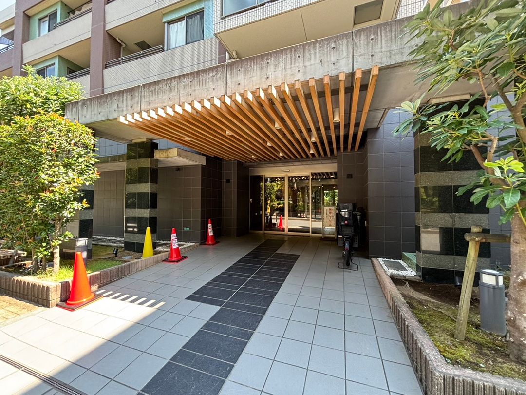 Elfino Chuo Shinrin Koen 3LDK Apartment Near Park Edogawa - Thumbnail 2