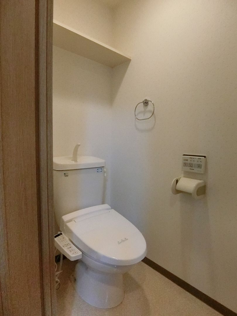 Royal Chateau Izumihonmachi 13F 3LDK Apartment for Sale in Kanazawa - Thumbnail 4