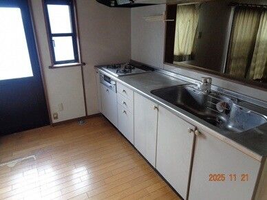 6LDK Wooden House for Sale in Itayanagi, Aomori - 112.61 sqm - Thumbnail 3