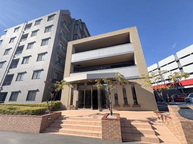 Newly Renovated 4LDK Apartment in Tokorozawa, Saitama - Thumbnail 2