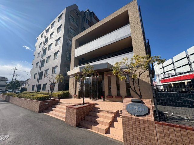 Newly Renovated 4LDK Apartment in Tokorozawa, Saitama - Thumbnail 3