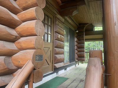 Rustic Hand-Cut Log House in Hanno City with Mountain Views — Image 5, Hanno, Saitama