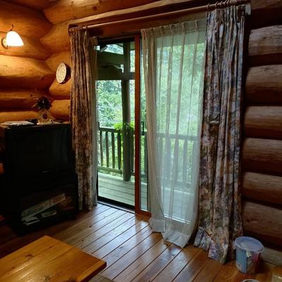 Rustic Hand-Cut Log House in Hanno City with Mountain Views — Image 3, Hanno, Saitama