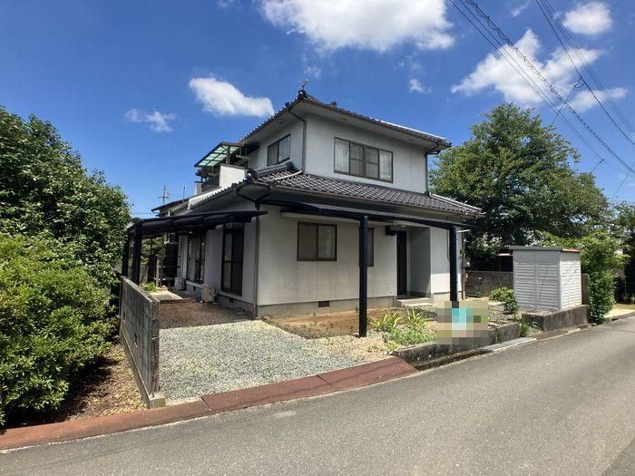 5SLDK Family House for Sale in Tobe Town, Ehime - Thumbnail 2