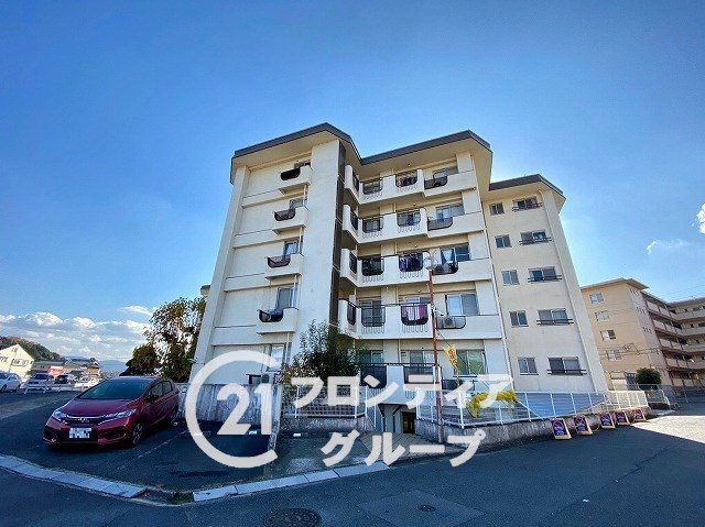 3LDK Apartment in Nara City with Recent Renovations - Thumbnail 2