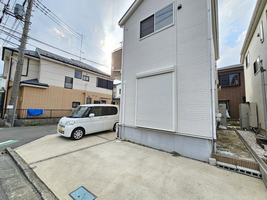 3LDK Detached House with Solar Power in Niiza, Saitama - Thumbnail 2