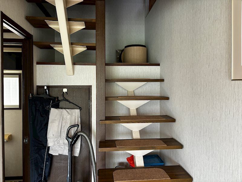 2LDK House in Atami Natural Village with Mountain Views - Image 1