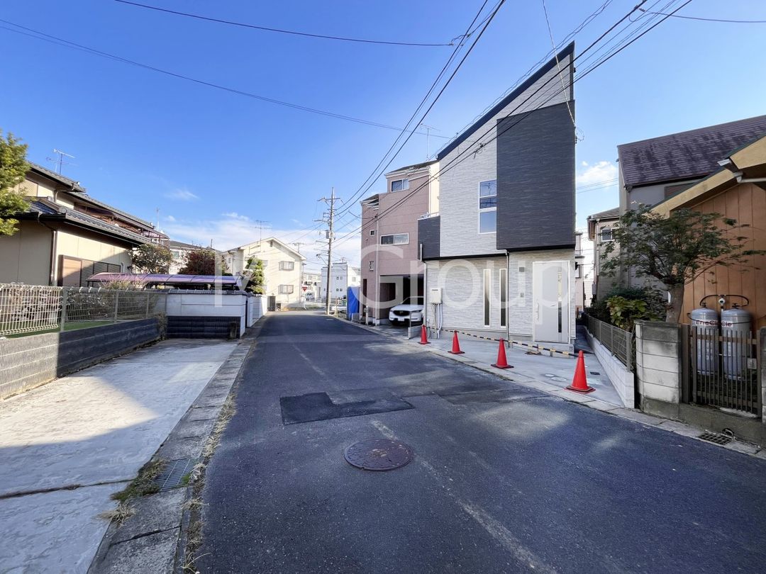 New 2DK House for Sale in Nagareyama, Chiba - Ample Storage - Thumbnail 2