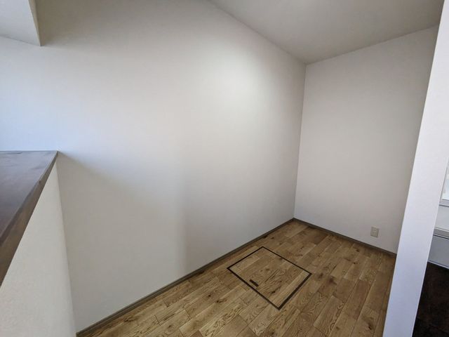 5LDK Renovated House in Munakata, Fukuoka | 129m² - Thumbnail 3