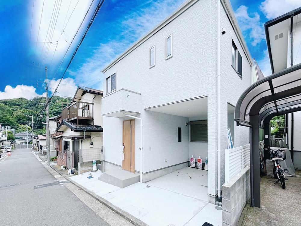 Modern 3LDK House for Sale in Yokohama Minami Ward - Image 1