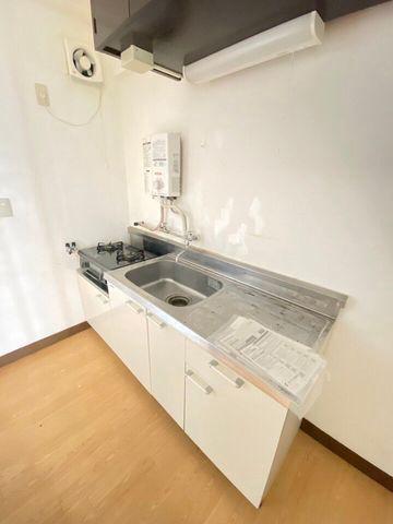 Renovated 3LDK Apartment near Tokuyama Station, Shunan City — Image 2, Shunan, Yamaguchi