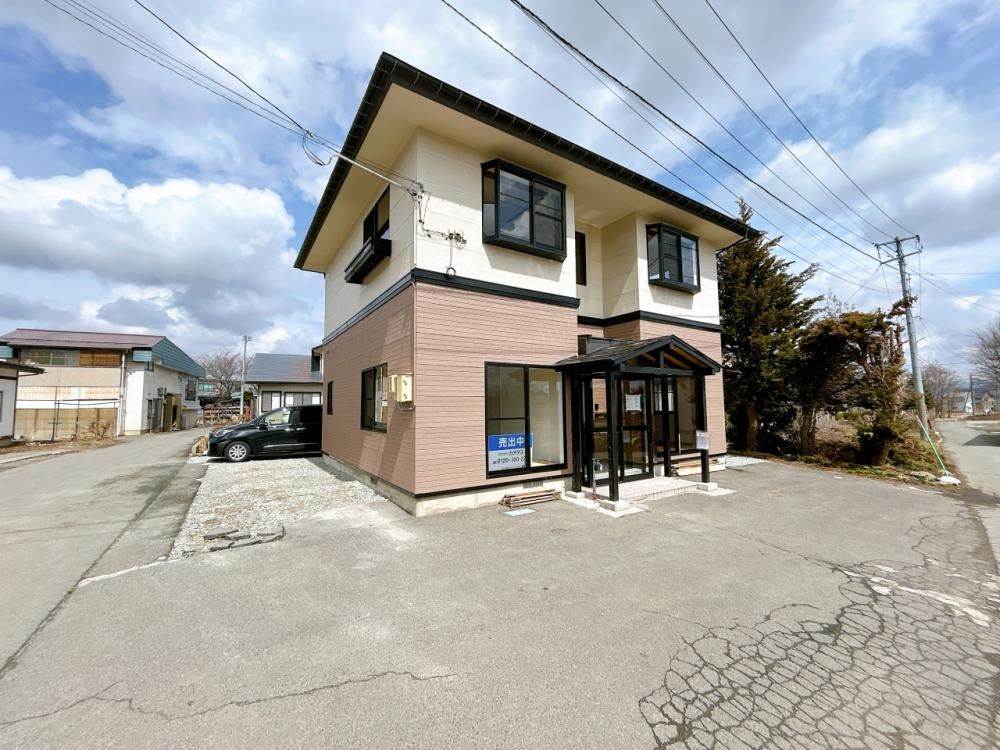 Renovated 3DK Detached House for Sale in Yonezawa, Yamagata - Thumbnail 2