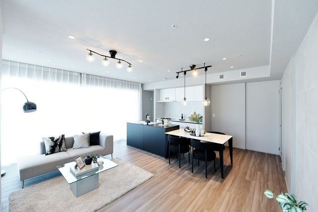 City Tower Kobe Sannomiya 2LDK Apartment for Sale - Thumbnail 3