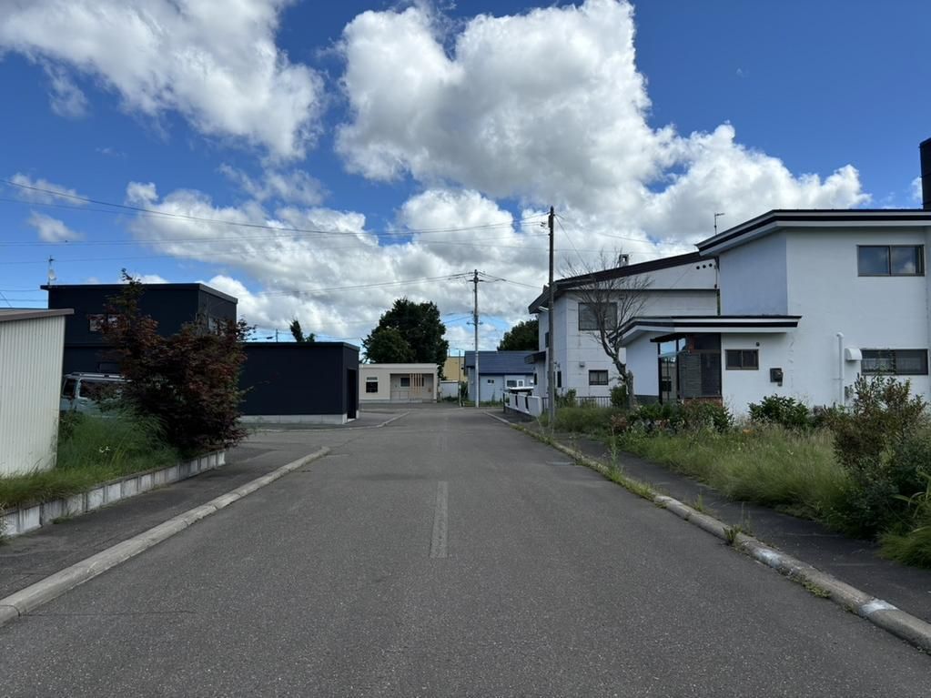 Large Land Plot with Old House in Kitami, Hokkaido for Sale - Thumbnail 3