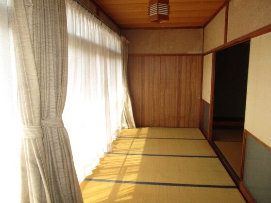 7DK Wooden House for Sale on Large Plot in Kasaoka, Okayama - Thumbnail 2