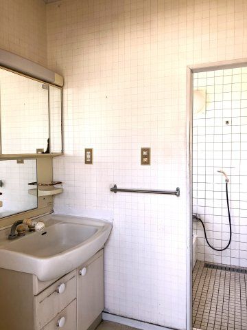 4LDK House for Sale in Kaike Onsen, Yonago City, Tottori - Thumbnail 2