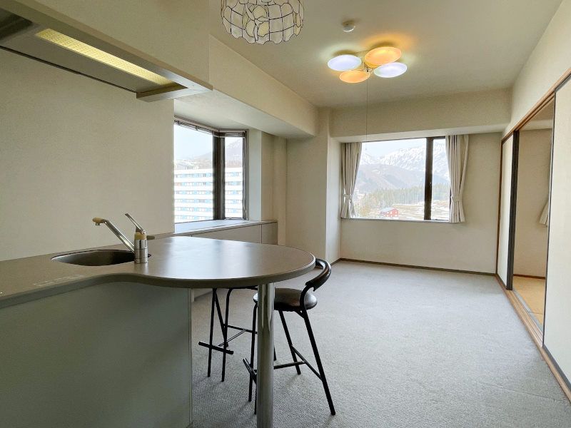 1LDK Apartment for Sale in Yuzawa, Niigata - 42.15m² - Thumbnail 3