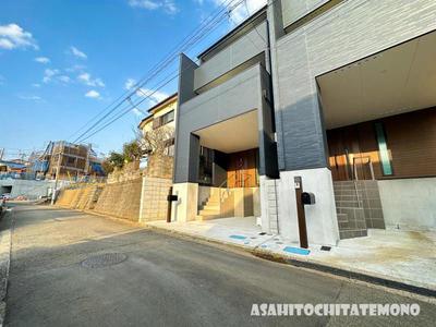 8 minutes walk from Sakuragaoka Station 2-chome Fukuda, Yamato City | Yamato City, 8 minutes walk from Sakuragaoka Station on the Odakyu Enoshima Line Used detached house (Property number: 0141439-0003292) — Image 1, Yamato, Kanagawa