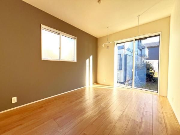 New 4LDK House in Utsunomiya with Solar Power and Seismic Design - Thumbnail 3