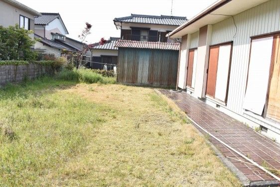 Spacious 3K House for Sale in Niihama, Ehime - Thumbnail 2