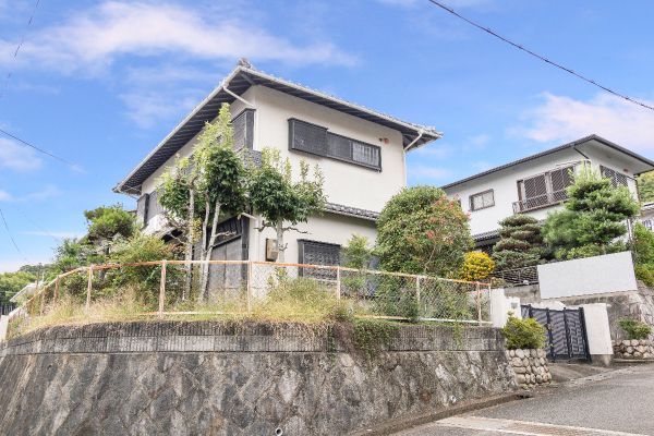 Land with Existing House for Sale in Nagaokakyo, Kyoto - Thumbnail 2
