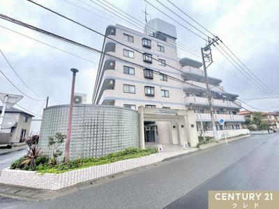 Renovated 3DK Apartment near Sakado Station — Image 1, Tsurugashima, Saitama