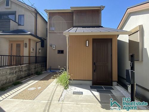 Modern 3LDK House for Sale in Kyoto's Historic Sakyo Ward - Thumbnail 2