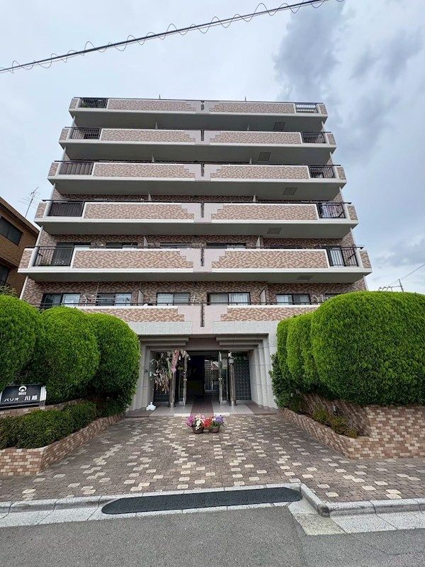 Asahi Paris Kawagoe 3LDK Apartment for Sale in Saitama - Thumbnail 2
