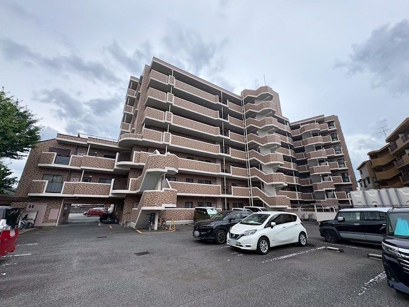 Asahi Paris Kawagoe 3LDK Apartment for Sale in Saitama - Thumbnail 3