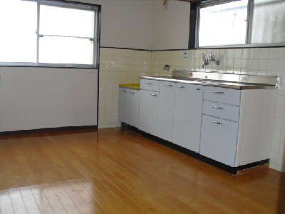4DK Two-Story House for Sale in Ohtani, Wakayama City - Thumbnail 3