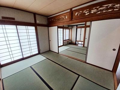 5LDK House in Kure with Parking | Renovation Underway — Image 4, Kure, Hiroshima