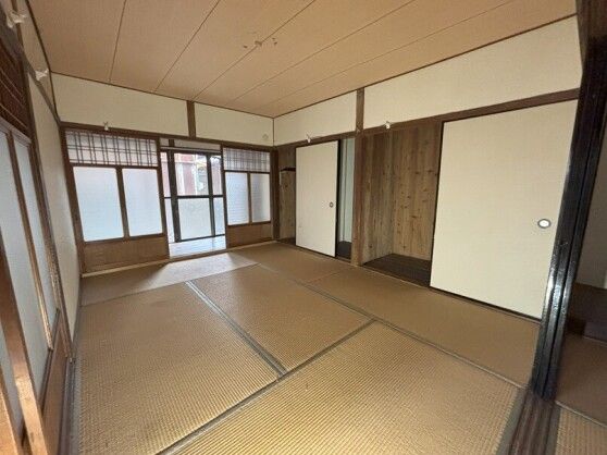 1952 5DK Wooden House for Sale in Shunan City, Yamaguchi - Thumbnail 3
