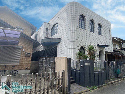 Land for Sale in Kyoto's Kita Ward with Old House | 78 Tsubo - Thumbnail 2