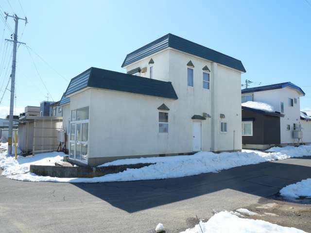 5DK House in Hirosaki with 125.56㎡ Living Space - Thumbnail 2