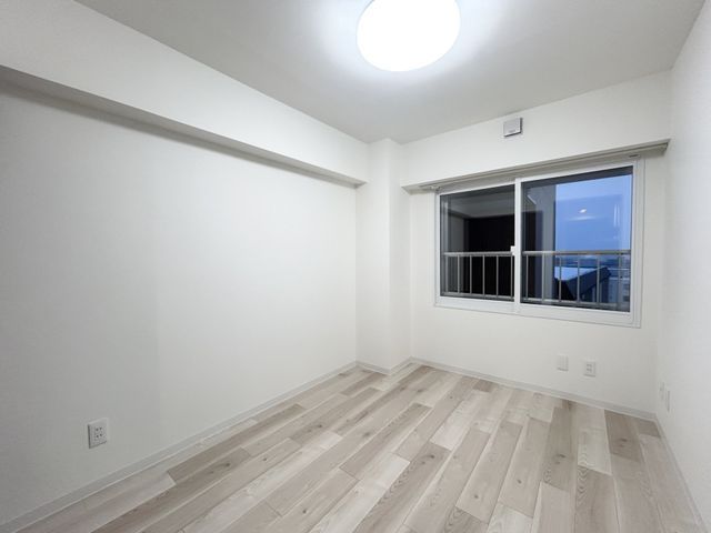 Renovated 3LDK Apartment Near Ooyachi Station, Sapporo - Thumbnail 4